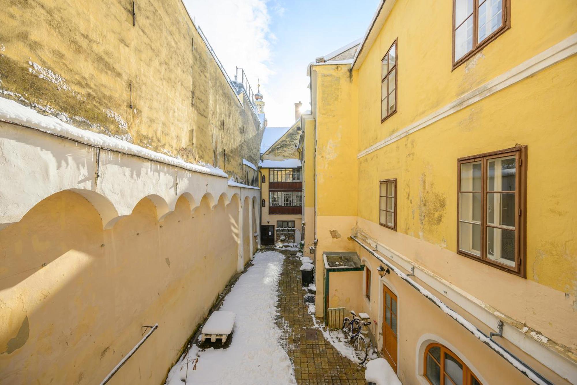 City Center Moedling Мёдлинг Экстерьер фото